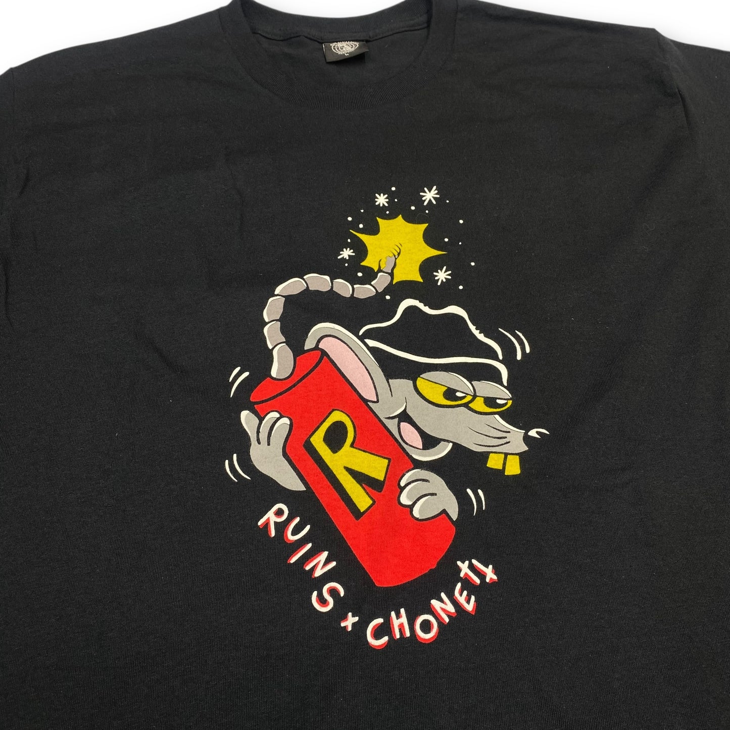 CAMISETA RUINS X CHONETT