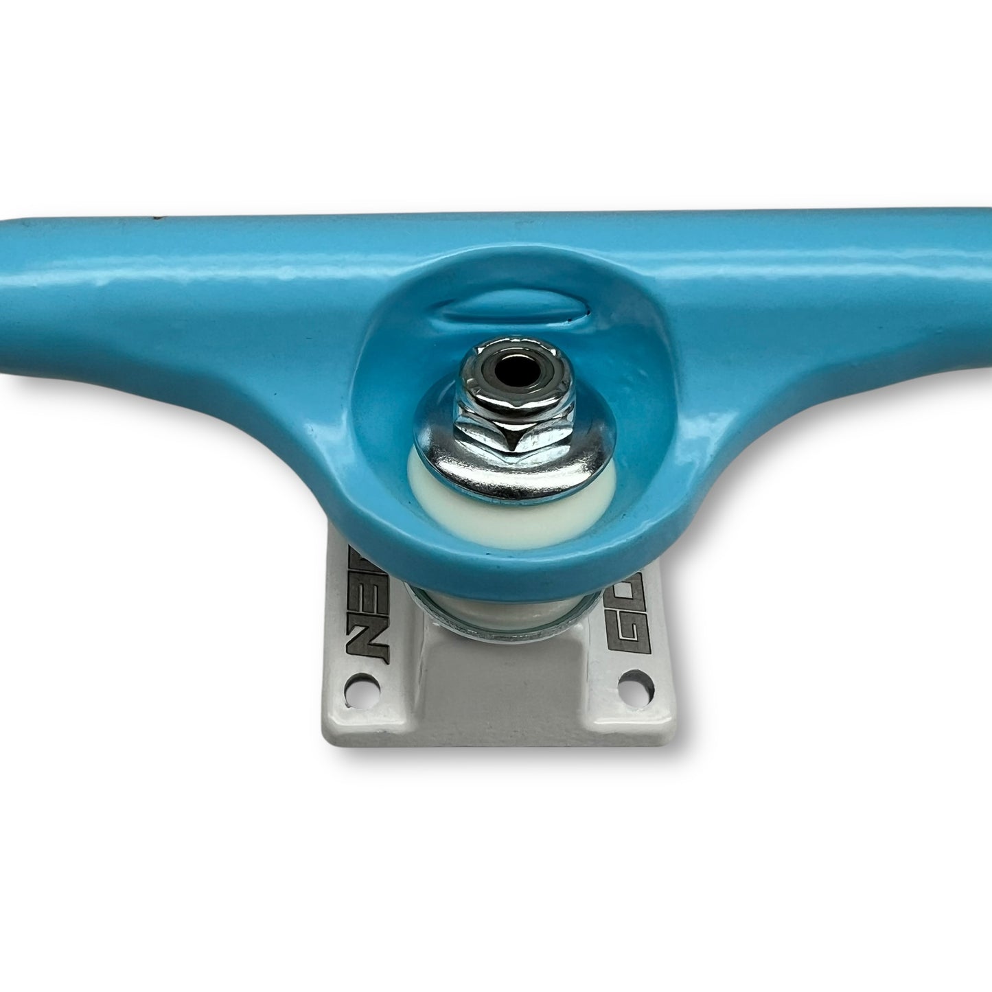 TRUCKS GOLDEN AZULES BASE BLANCA