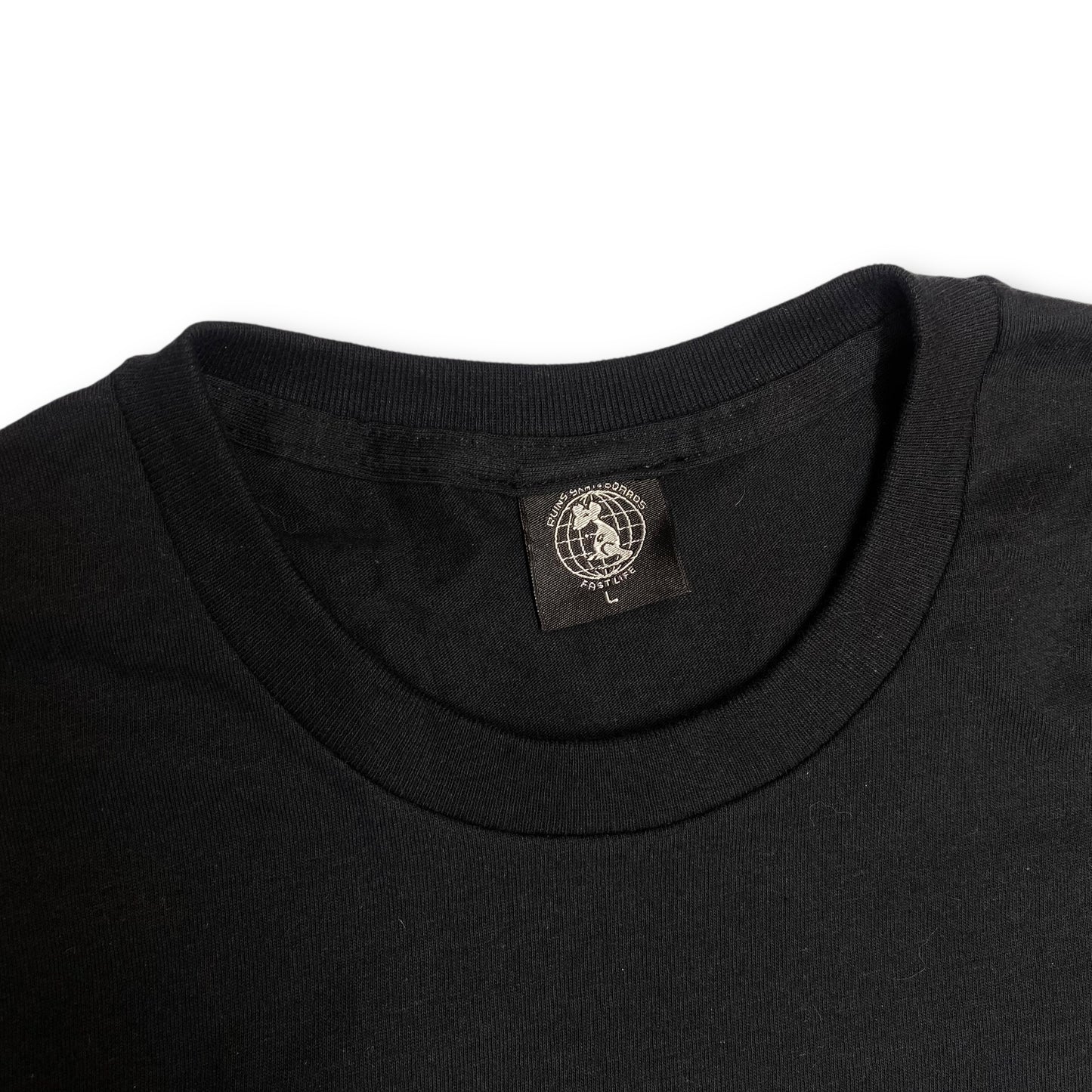 CAMISETA RUINS X CHONETT
