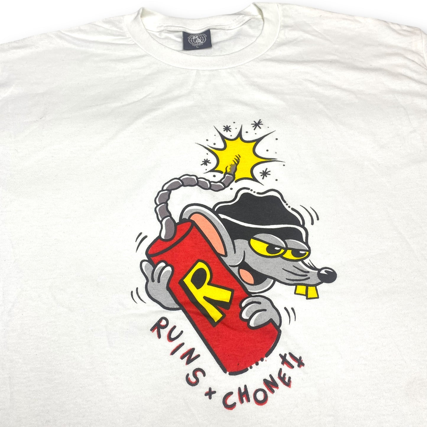 CAMISETA RUINS X CHONETT