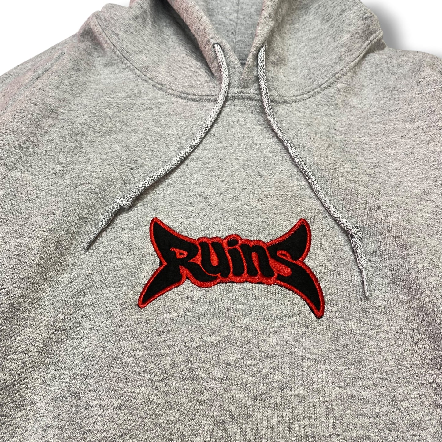 HOODIE RUINS PÚAS
